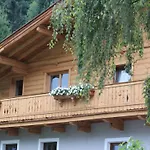 Apartament Modern In Near Area Kitzbühel
