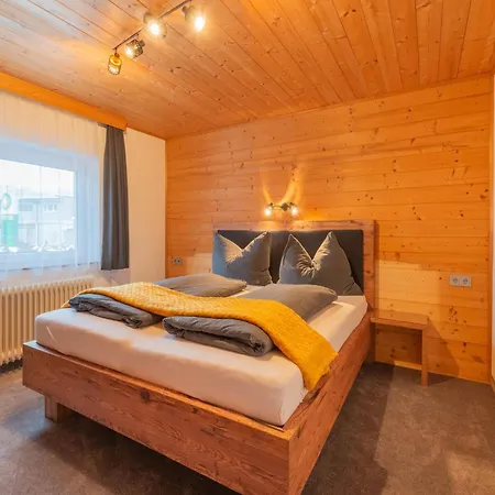 Modern In Near Area Daire