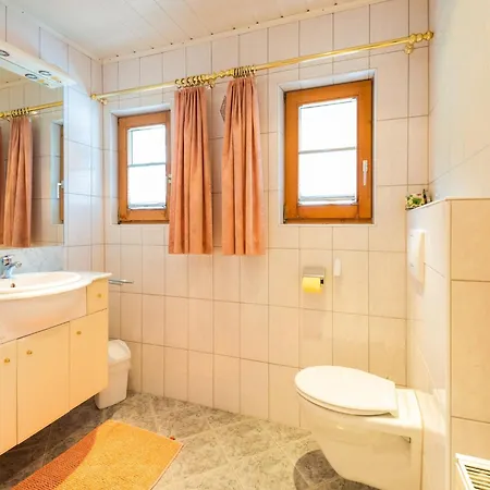 Modern In Near Area Daire